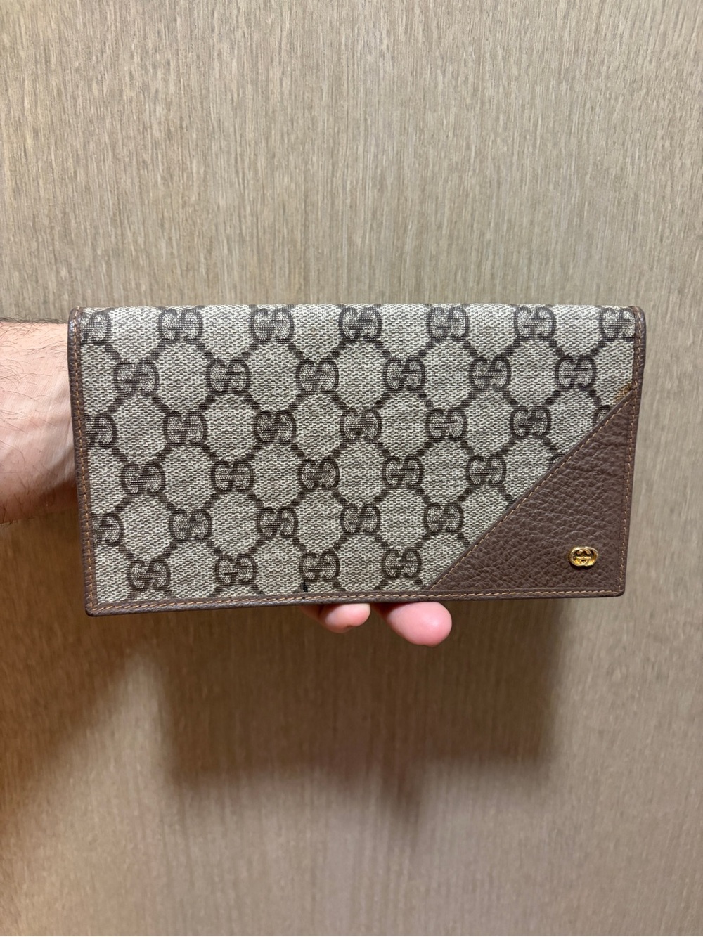 Authentic vintage Gucci Beige and Brown GG Supreme Continental Wallet